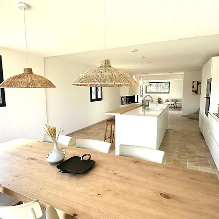 וילה Casa B קאלבי
